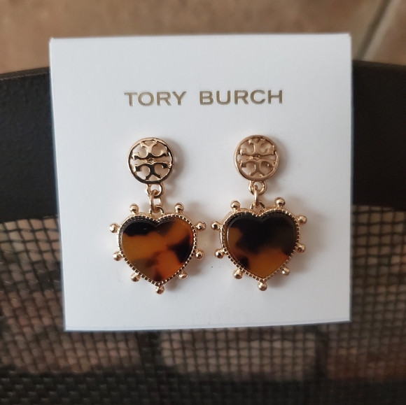 Tory Burch Resin Brown Heart Logo Small Drop Earrings - Picture 2 of 7